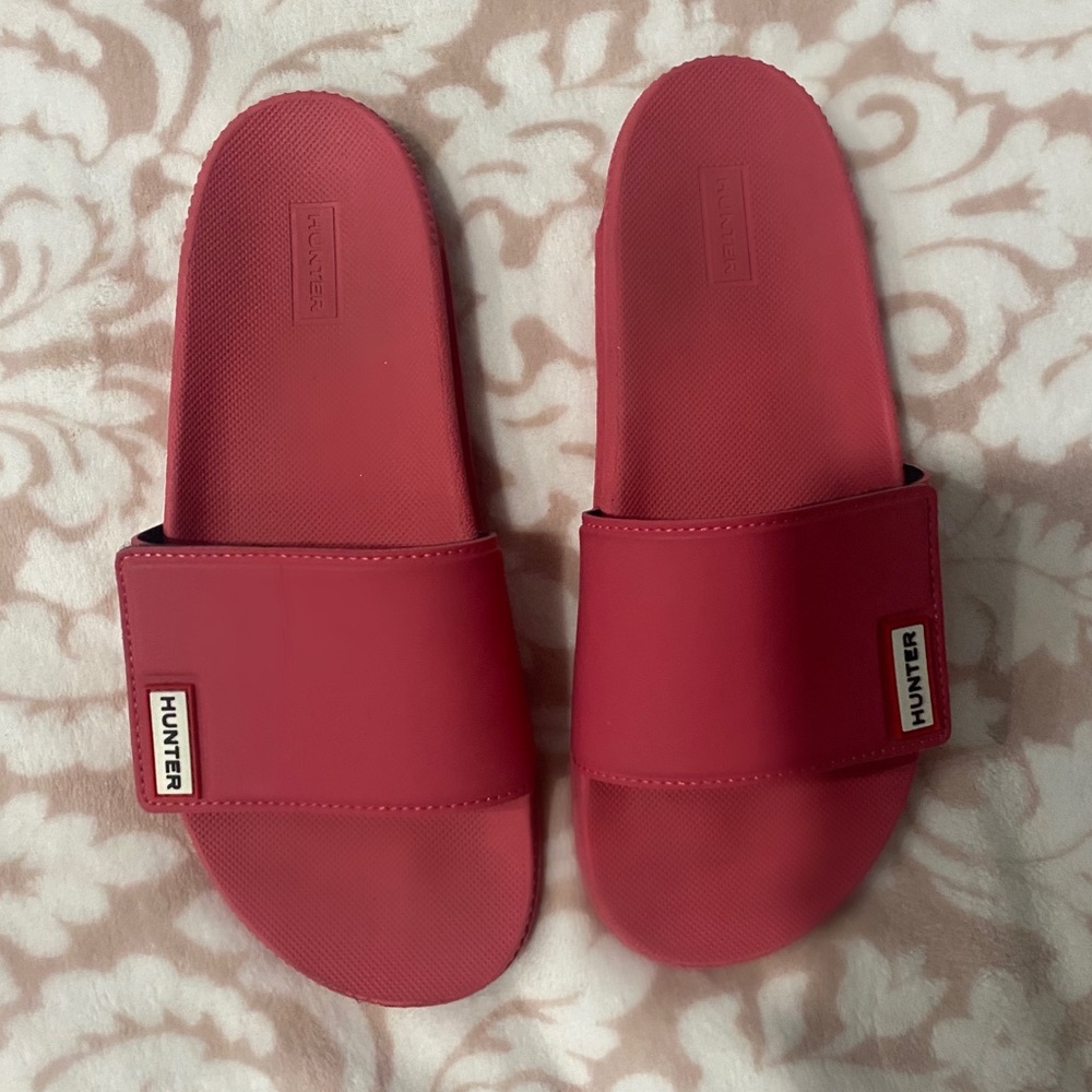 HUNTER slides!! Size 7 (UK 5). Red. Great Condition